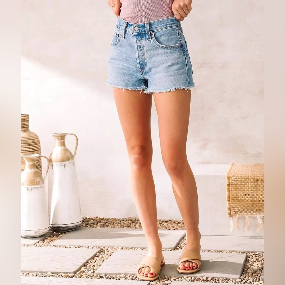 LEVI’S 501 Original Shorts in “Luxor Baked” Wash Size 29